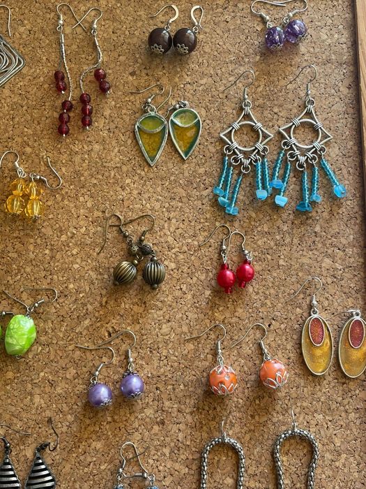 Brincos variados