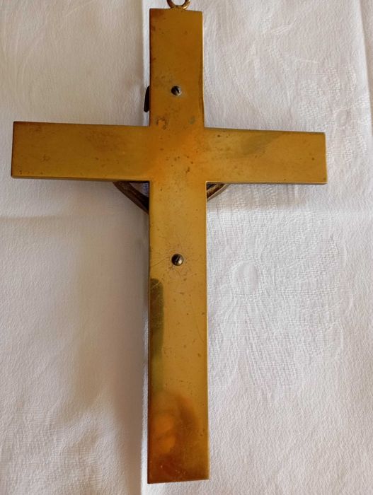 Crucifixo em bronze