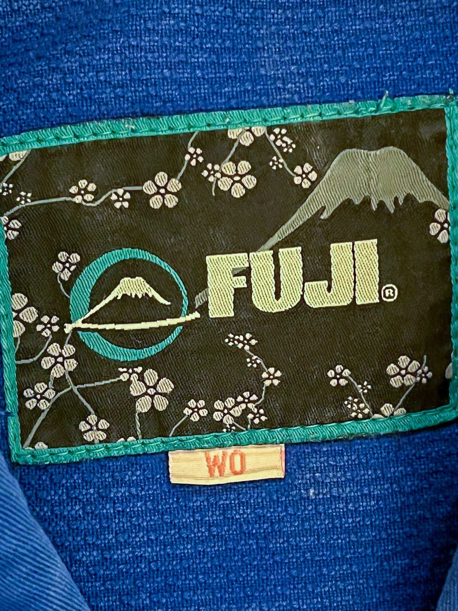 Кимоно FUJI А2 очень яркое и оригинальное