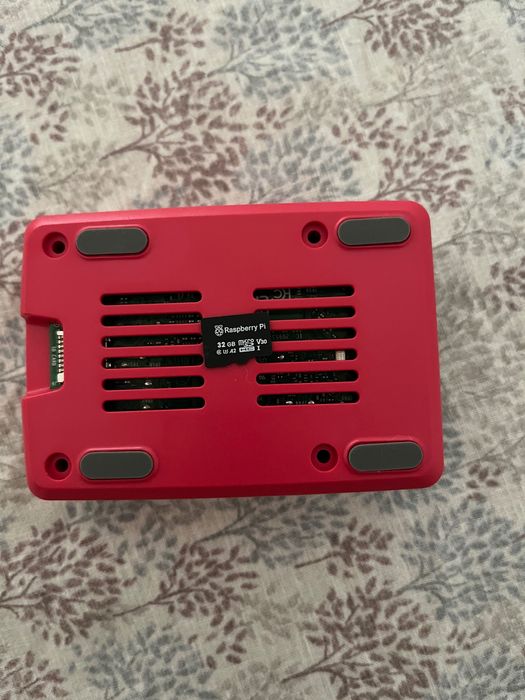 Raspberry Pi 5 4GB desktop kit (novo]