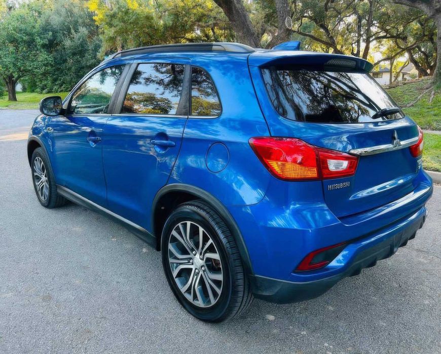 Mitsubishi Outlander      2018