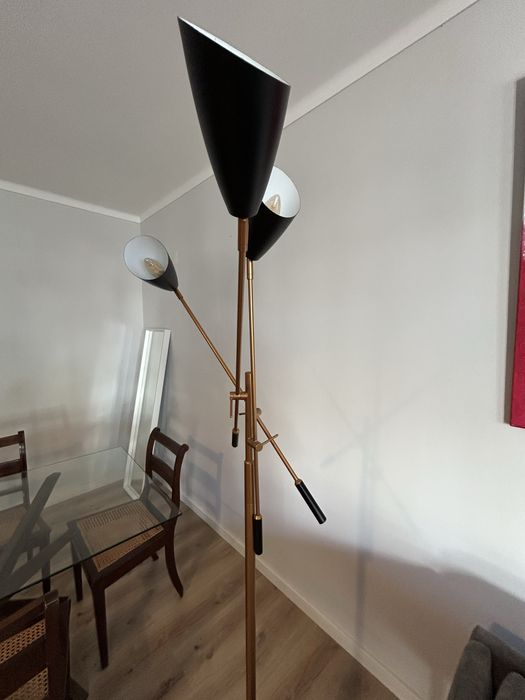 Candeeiro de pé Area Store