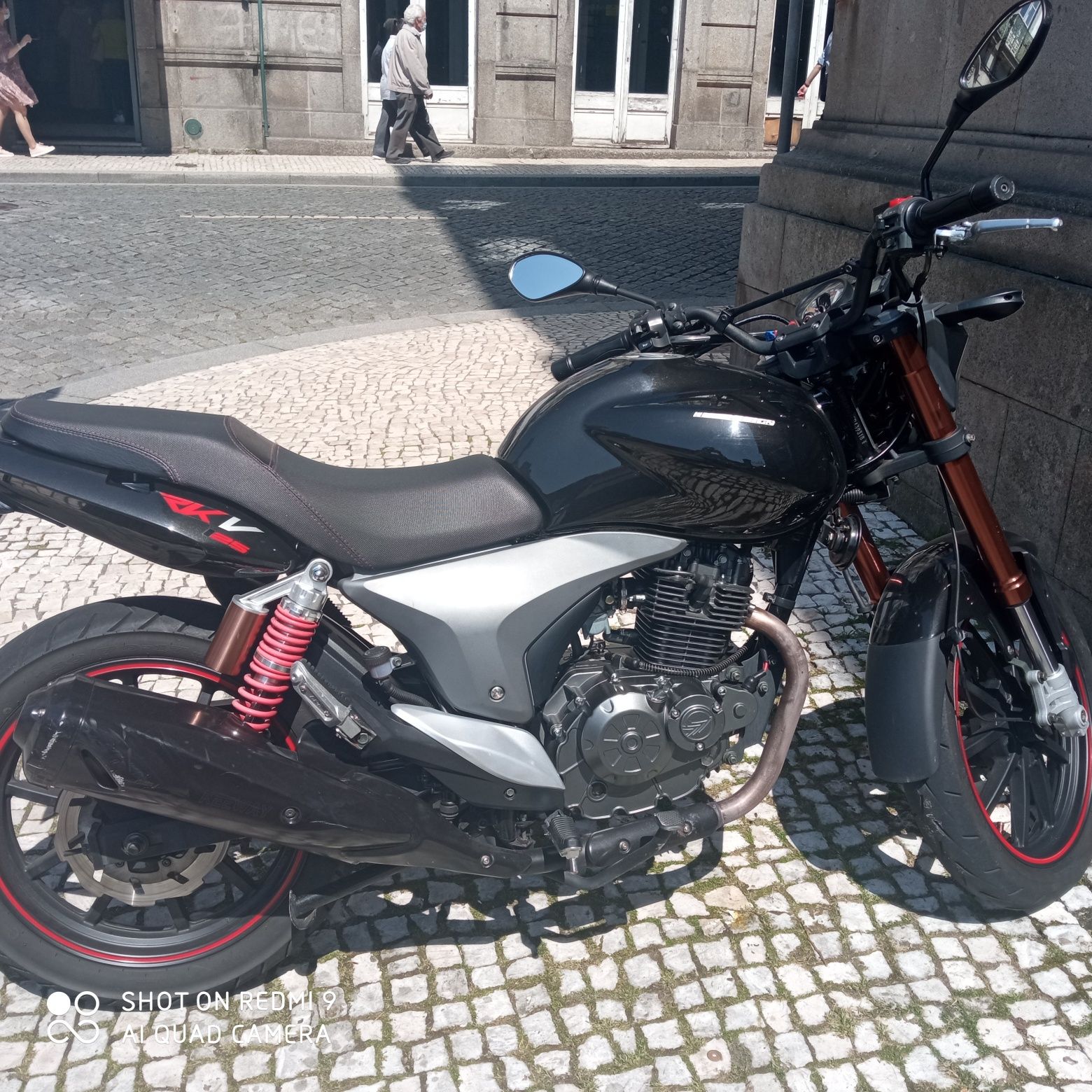 Mota 125 como nova.