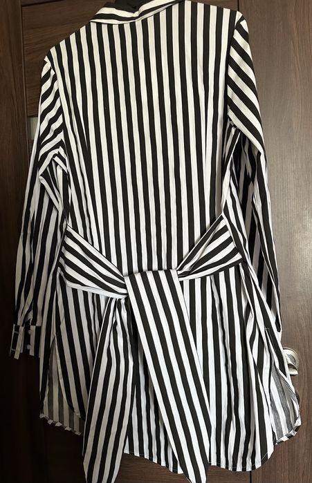 Długa koszula / sukienka w paski firmy Mohito