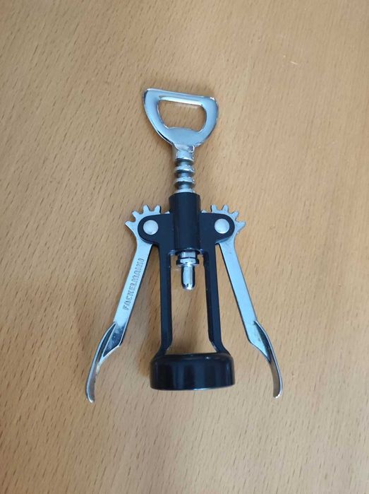 Otwieracz chromowany do Wina i Butelek Fackelmann Dźwignia Stylowy