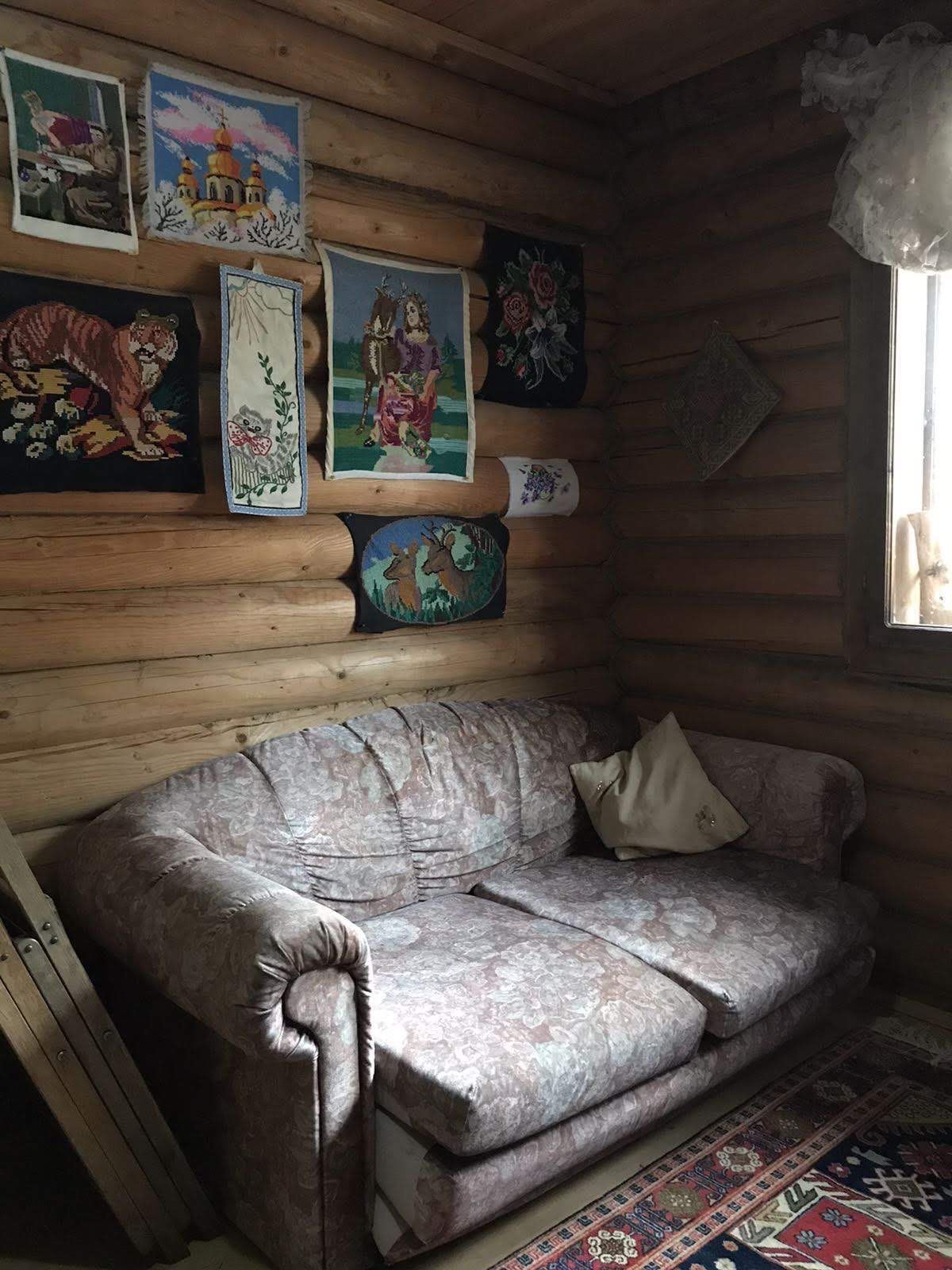 Оренда подобово заміський будинок зі зрубу
