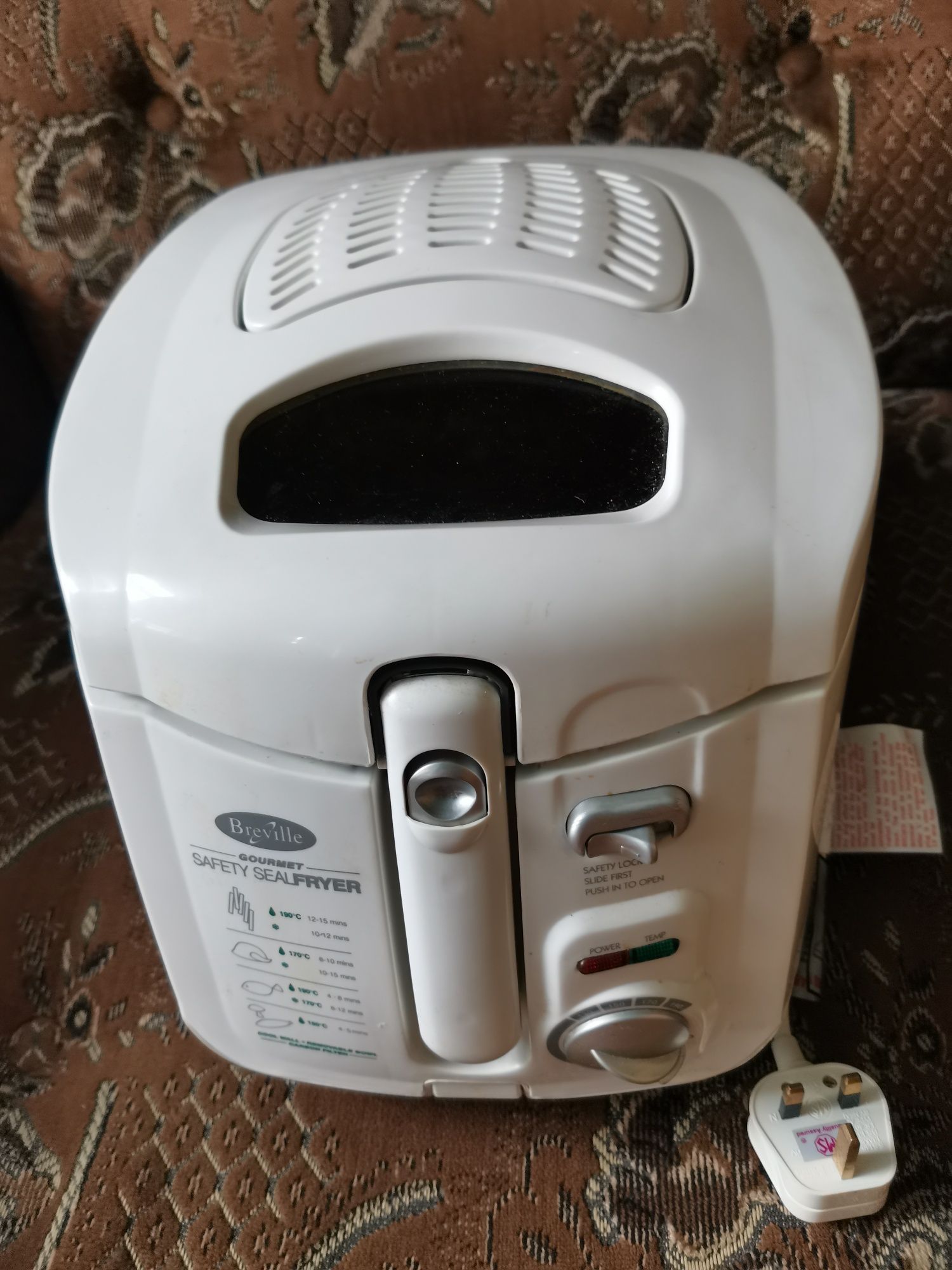 Електрофритюрниця Breville мод. DF 4A