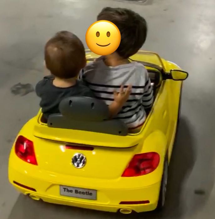 Carro eléctrico VW beetle infantil!