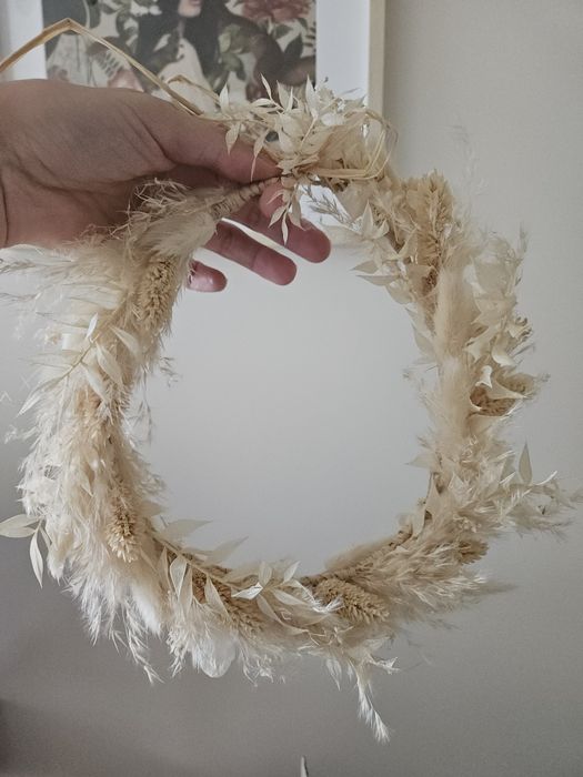 Naturalny wianek ślubny do sesji