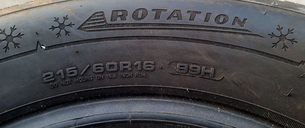 Sprzedam oponę zimową Dunlop Winter Sport 5 215/60R16 99H