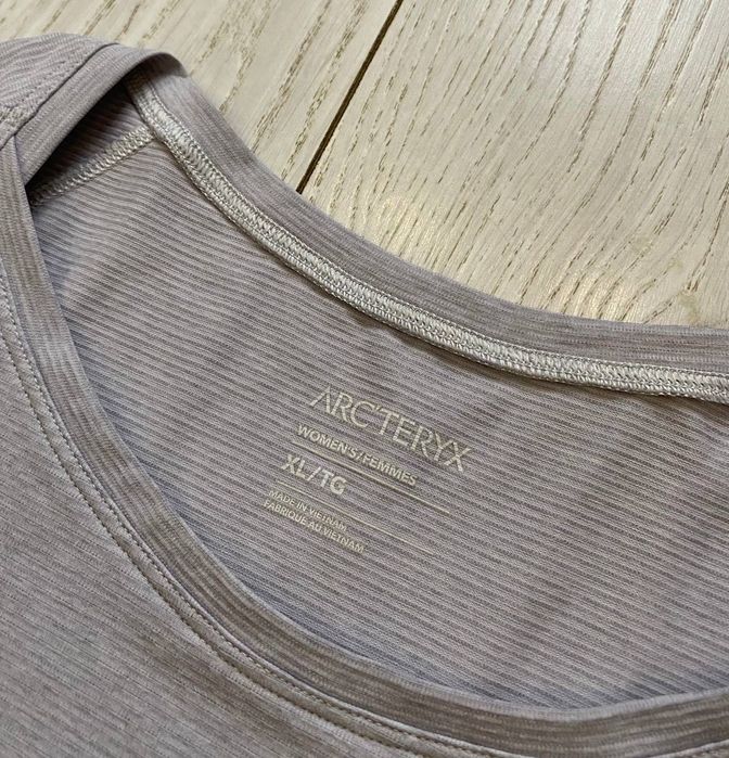 жіноча термо футболка Arc'teryx
size XL