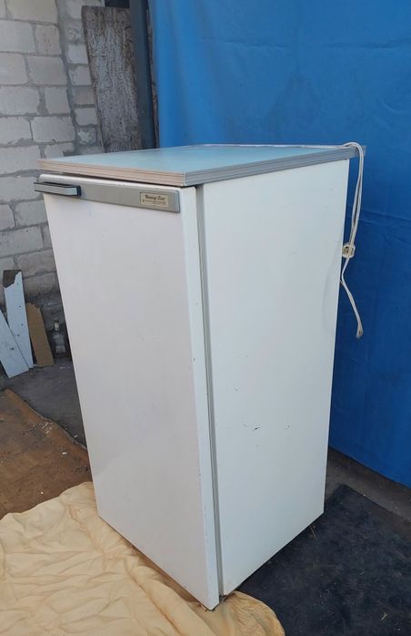 Холодильник  со склада Днепр 2М.