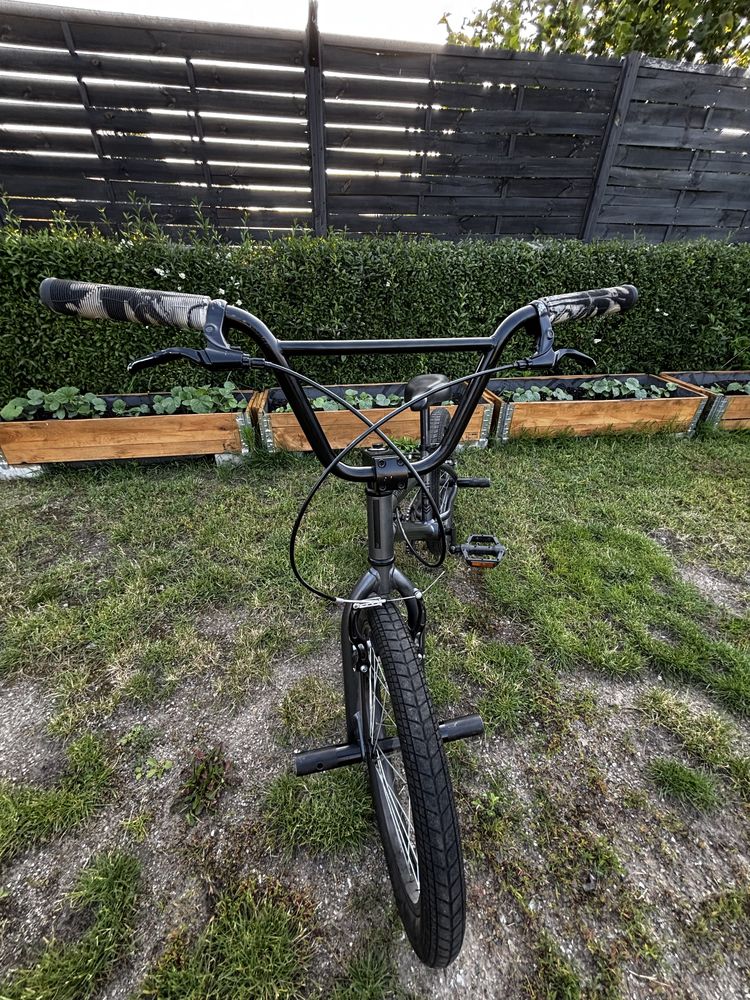 Rower BMX gotowy do jazdy