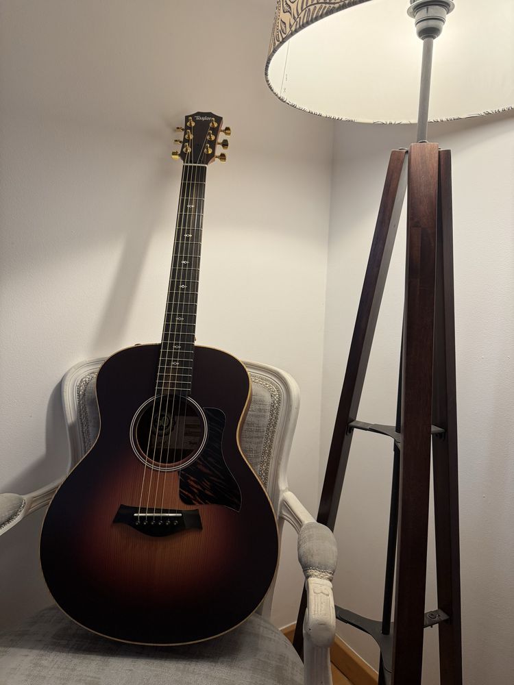 Guitarra acústica Taylor