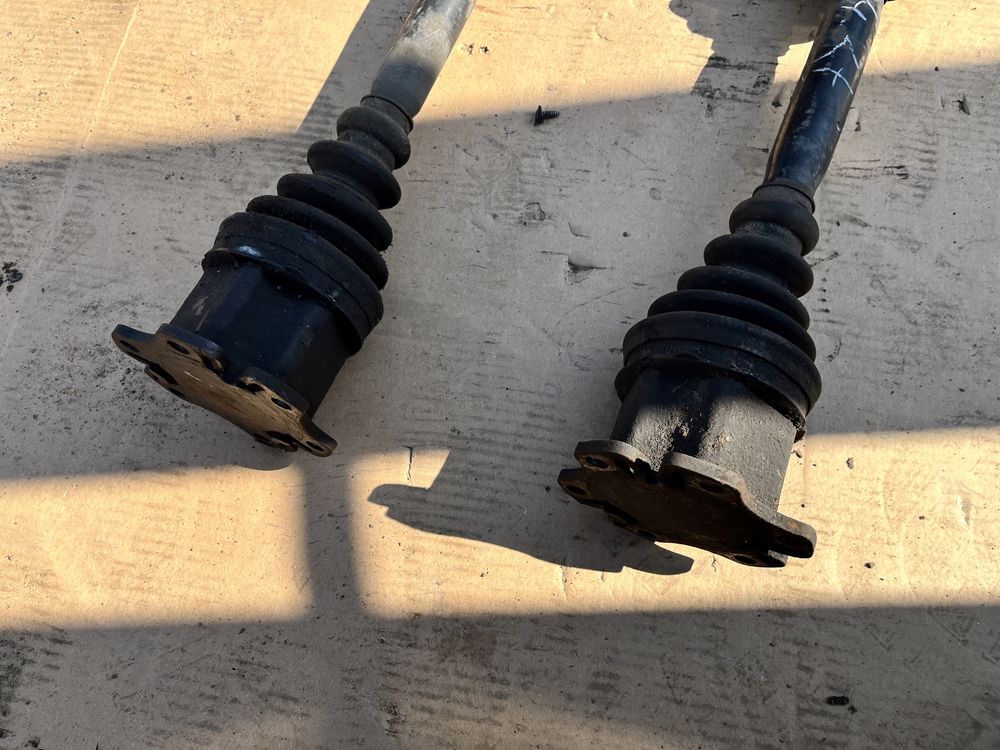 Półosie, półoś napedowe silnika 4.2 V8 Audi S6 C5 A6