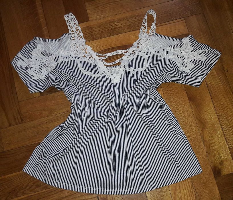 Biało niebieska bluzka w paski z ażurem XL