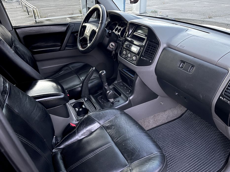 Продам MITSUBISHI  Pajero Wagon 2003