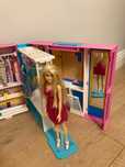Barbie Fashionistas Wymarzona Szafa MATTEL + akcesoria