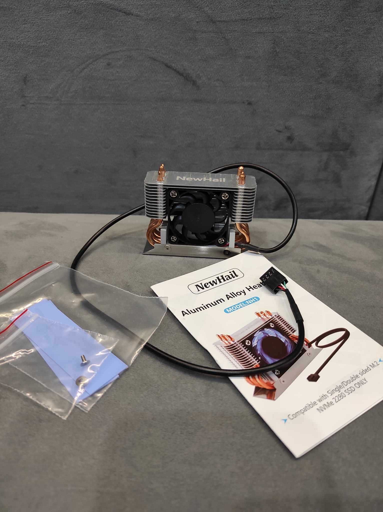 Radiator NewHail 12 V M.2 2280 SSD z wentylatorem chłodzącym 40 mm PWM