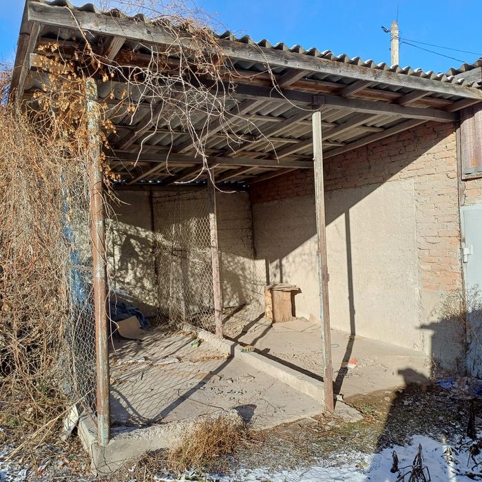 Здам в оренду приміщення та територію