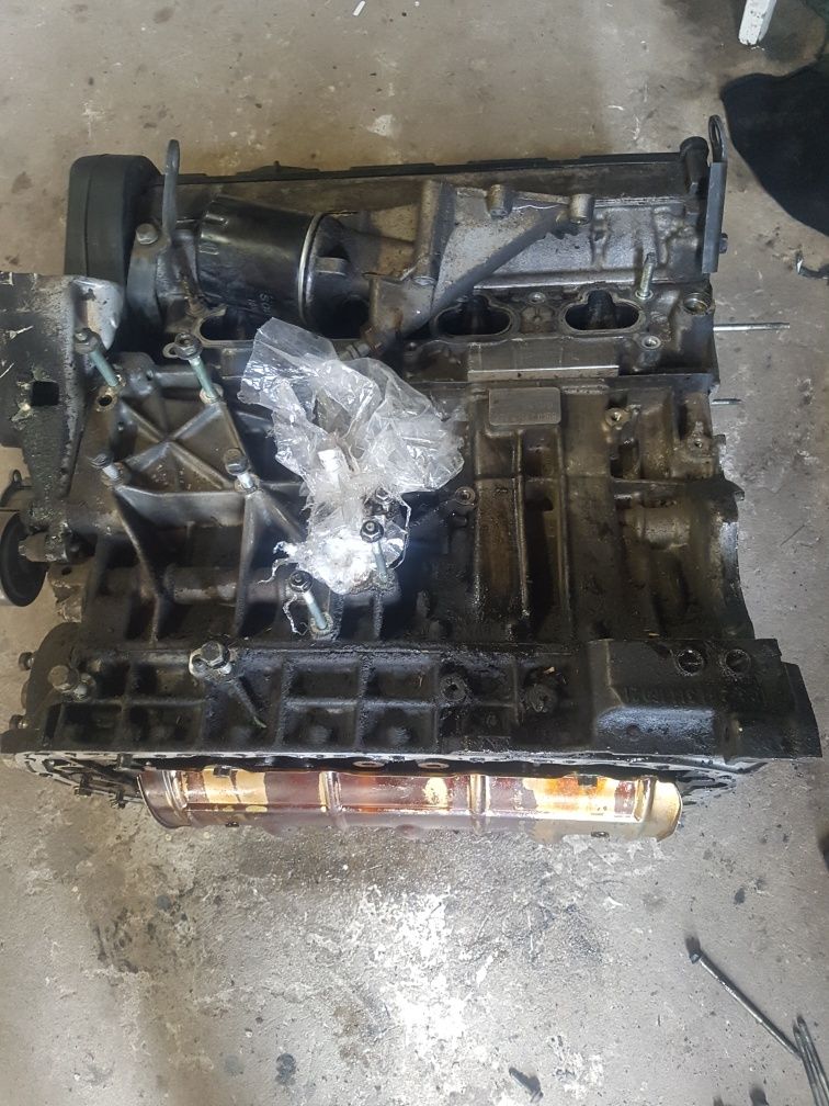 Двигун 2.0 бензин Двигатель ДВС Peugeot Citroen,16 V голий