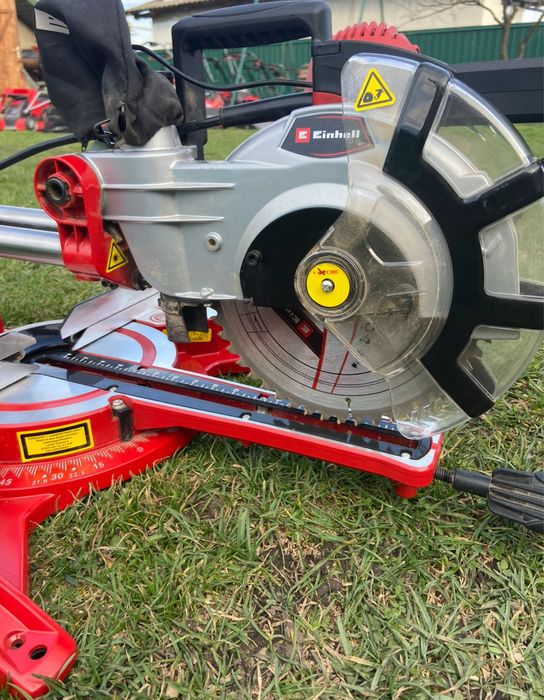 Пила торцювальна Einhell TC-SM 2131/2 Dual з протяжкою