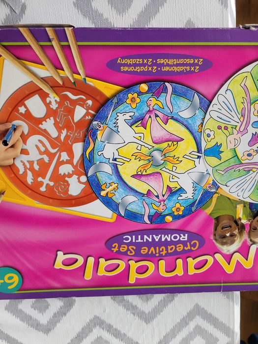 Mandala,  zestaw do rysowania.