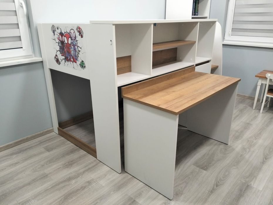 Łóżko z antresolą