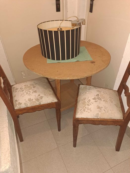 Pequenos moveis   de madeira