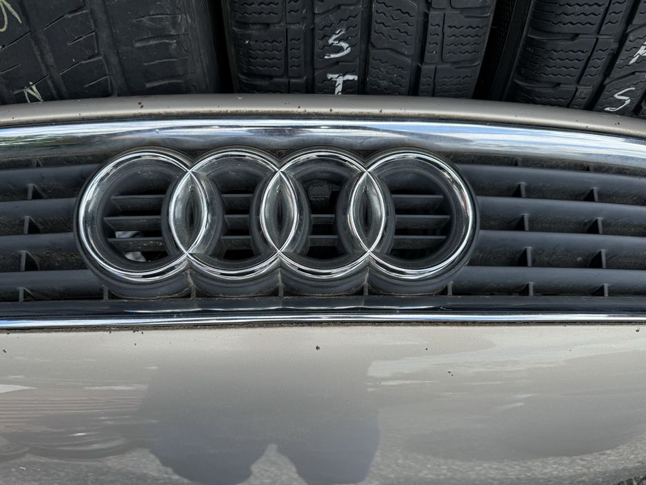 Maska Przednia Złota Komplentna Audi A4 B5 FL 99-01