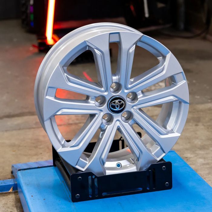 NOWE ORYGINALNE Felgi Toyota 18" Camry Avensis Auris Corolla Yaris Cr