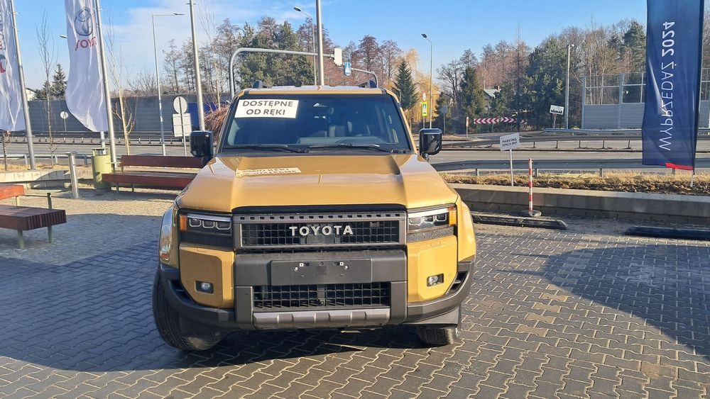 Toyota Land Cruiser Nowa TOYOTA Land Cruiser INVINCIBLE 4x4 SALON Dostepna od reki