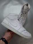 Кроссовки Air Jordan 1 Mid Triple White 2.0
ОРИГИНАЛ 
Отлично подходят