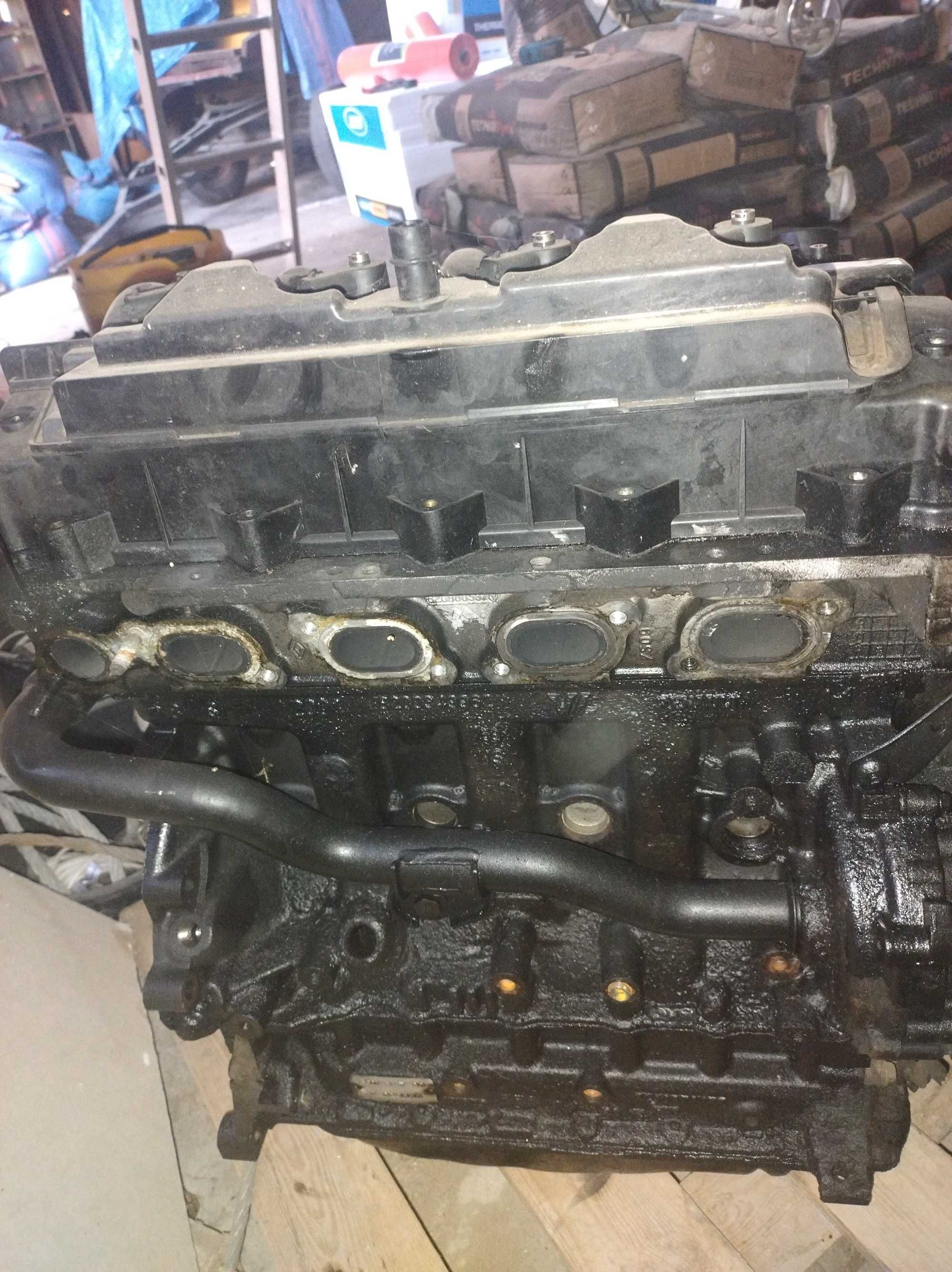 Silnik 2,5/2,2 CDTI Opel Renault