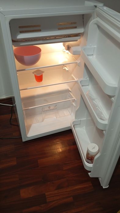 Vendo mini frigorífico com 2 meses de uso,nota fiscal