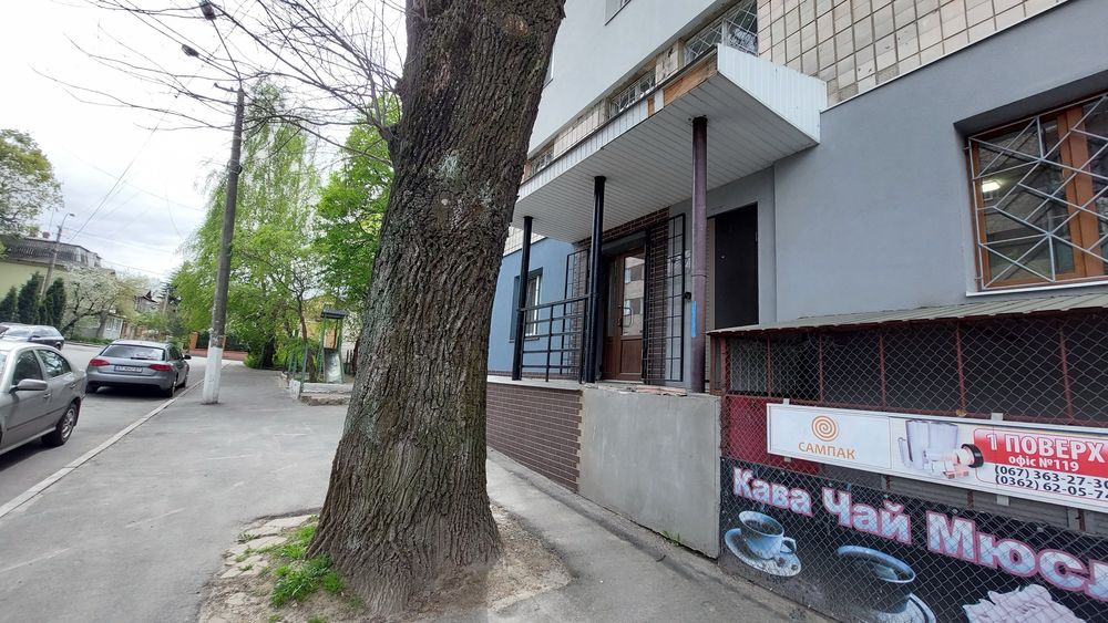 Мебльований офіс у центрі