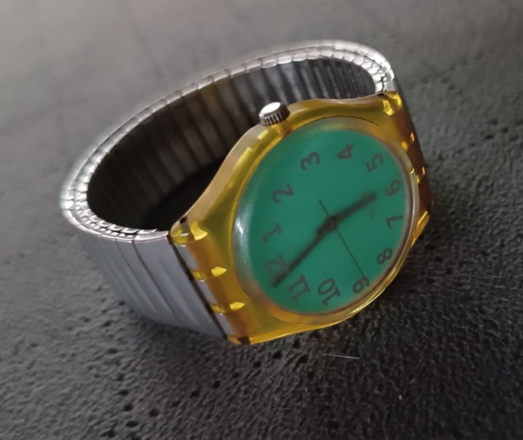 Relógio Swatch a funcionar perfeitamente
