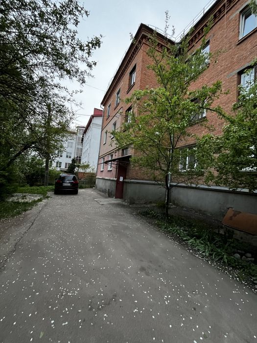 2 кімнатна квартира в центрі міста