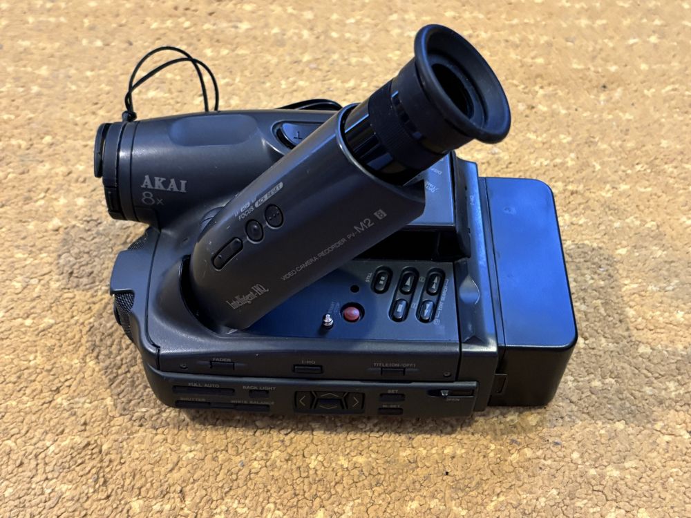Akai PV-M2