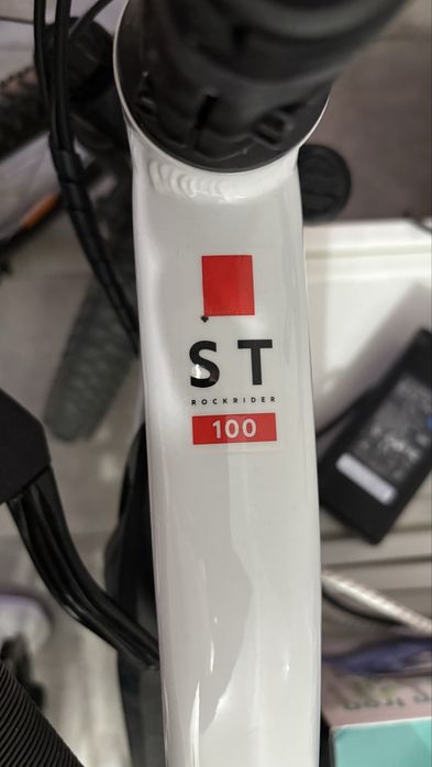 Bicicleta eletrica como nova