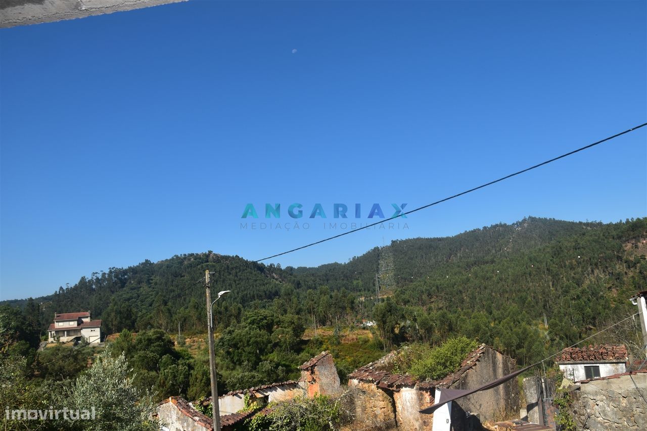 ANG1466 - Casa para Remodelação em Figueiró dos Vinhos
