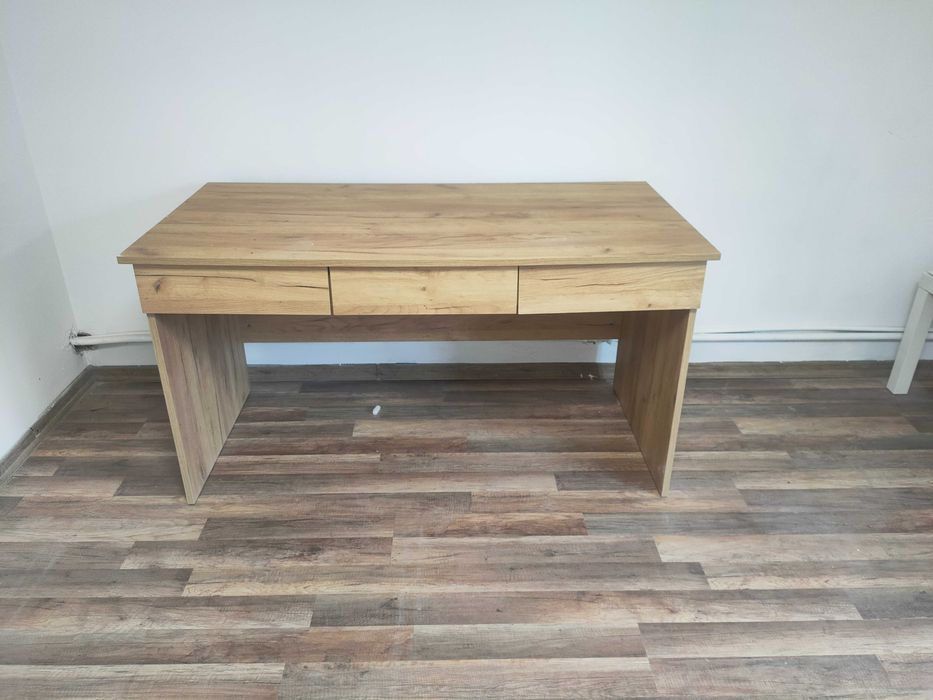 Biurko do biura albo dla dziecka