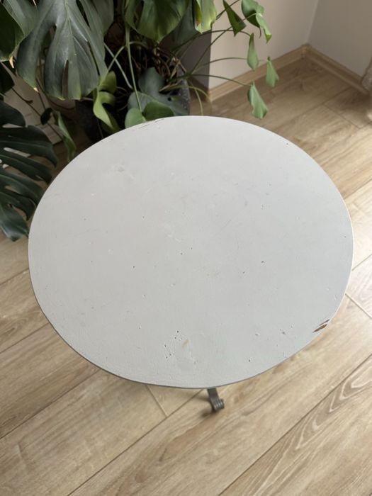 Stolik stoliczek retro