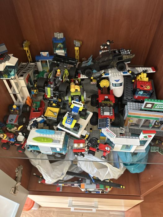 Продаю Lego набори зі своєї колекції.
