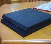 PS4 1TB+ 2comandos + 3 jogos