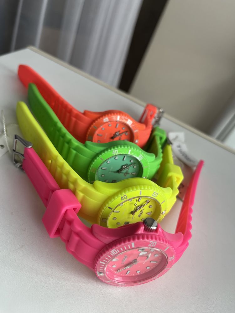 Дитячий наручний годинник для підлітків