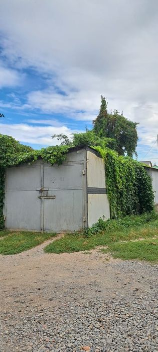 Продам гараж із ямою
