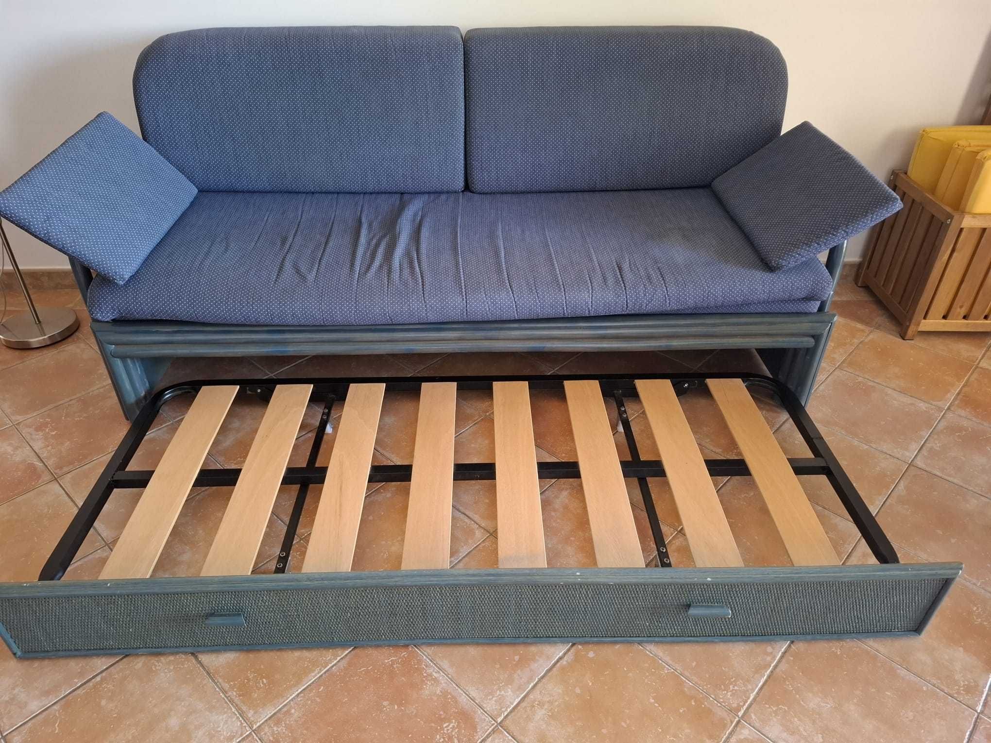 Sofá-cama 3 lugares