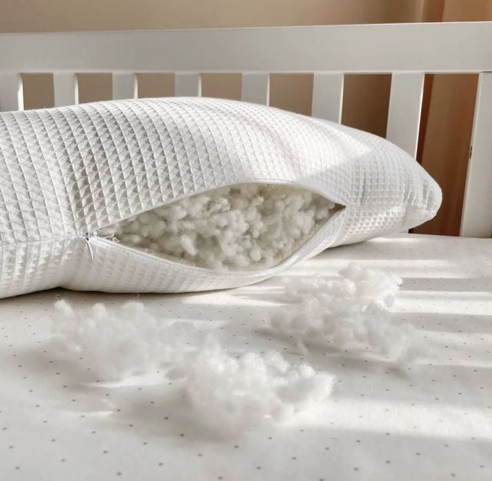 Бортики подушки хмаринки для дитячого ліжечка