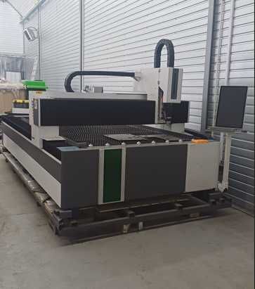 Wycinarka laserowa do blach MT-L1530F 3000W